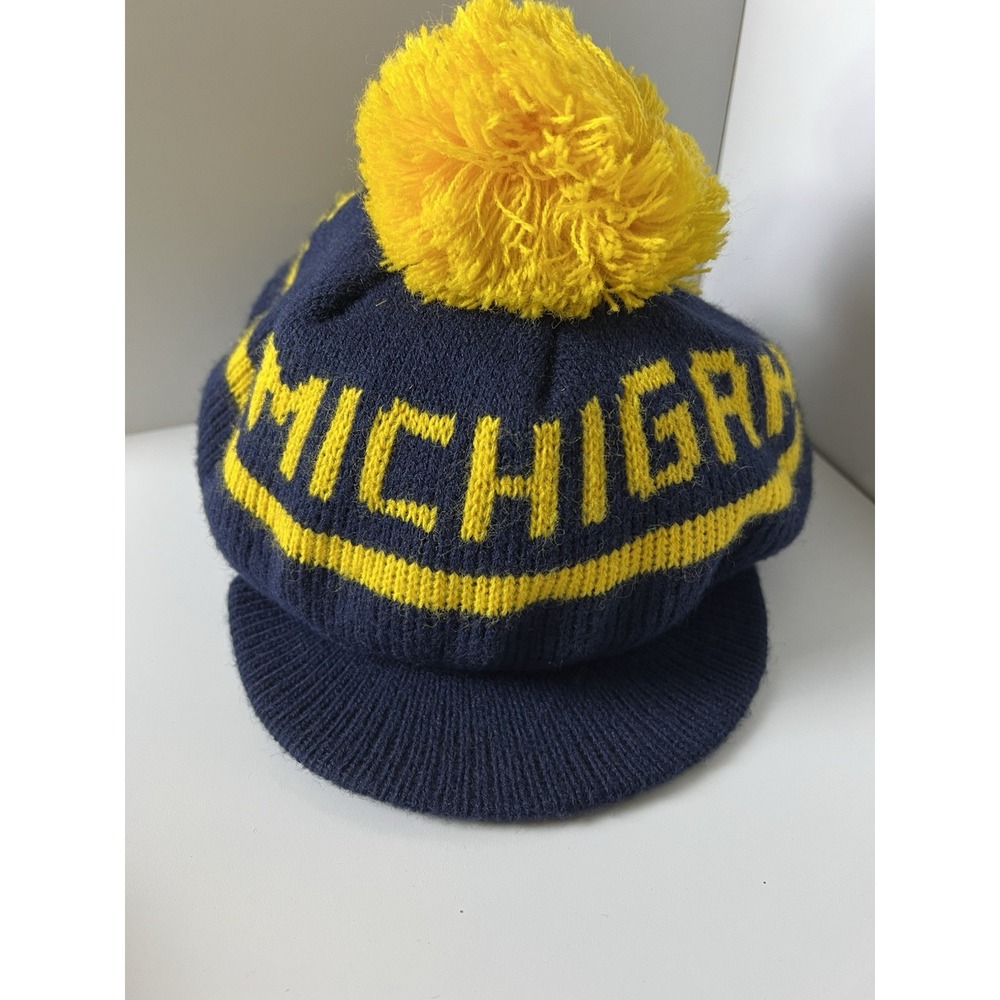 Vintage Michigan Wolverines Knit Pom Pom Visor Beanie Hat Go Blue NCAA Cap OSFA
